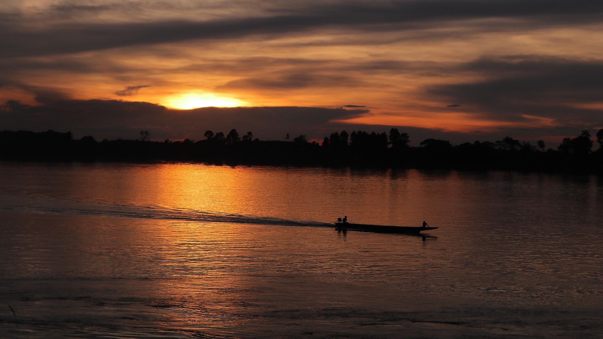 Sunset on Mekong River in Bac Lieu, Ca Mau Province